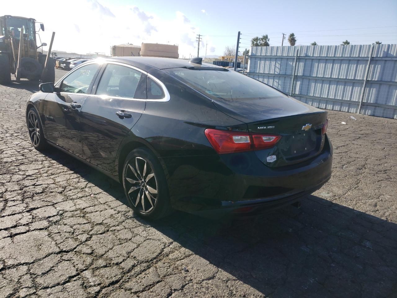 Photo 3 from auction – 2017 CHEVROLET MALIBU LT with VIN 1G1ZE5ST4HF276955