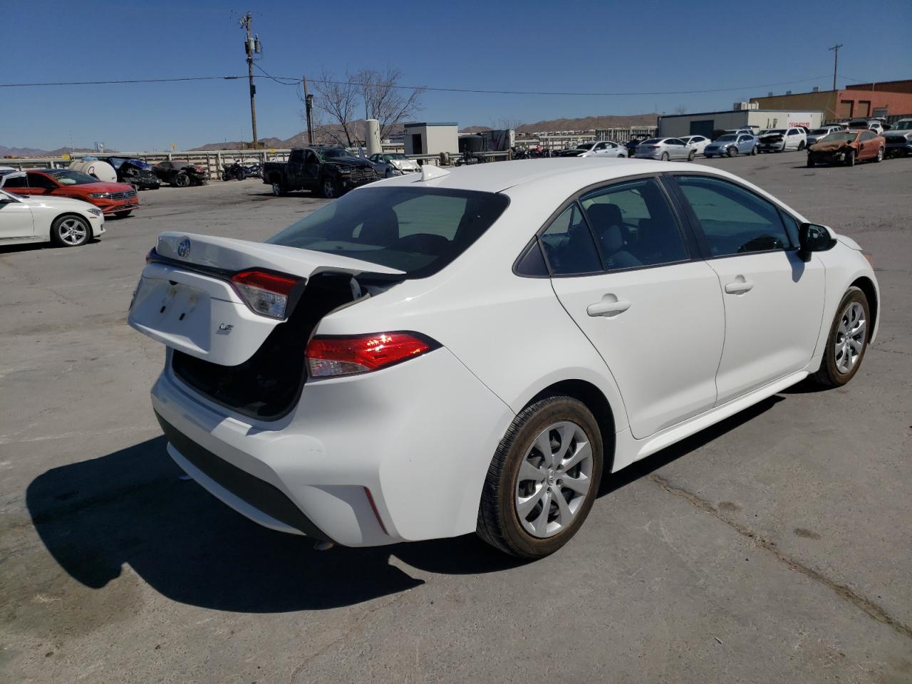Photo 4 from auction – 2021 TOYOTA COROLLA LE with VIN 5YFEPMAE0MP191871