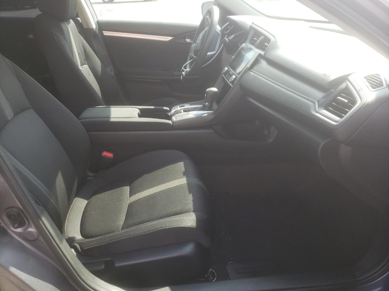 Photo 5 from auction – 2018 HONDA CIVIC EX with VIN 2HGFC2F73JH592588