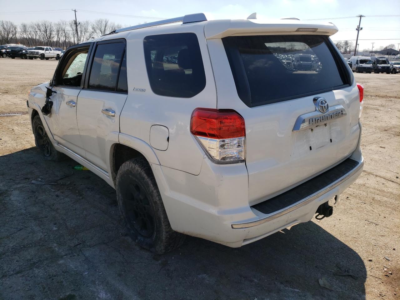 Photo 3 from auction – 2011 TOYOTA 4RUNNER SR with VIN JTEBU5JR9B5035080