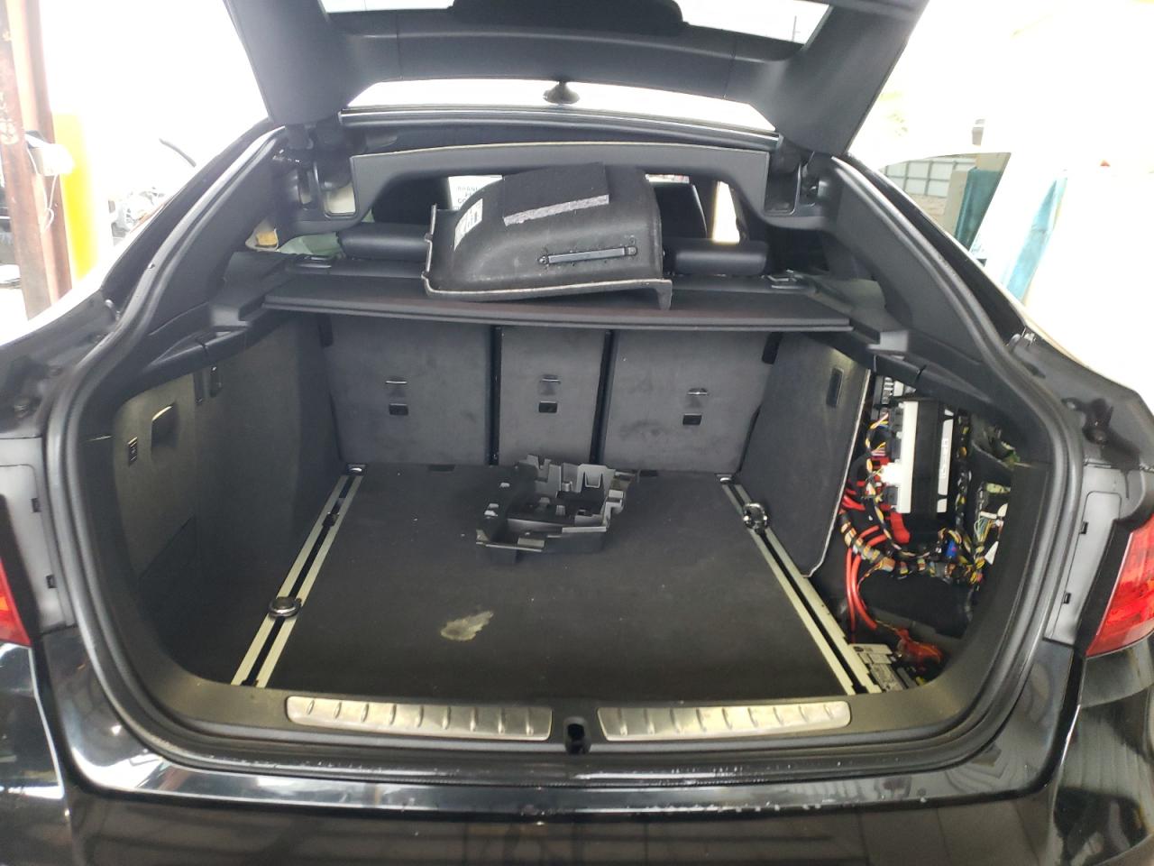 Photo 9 from auction – 2015 BMW 328 XIGT with VIN WBA3X5C51FD560802