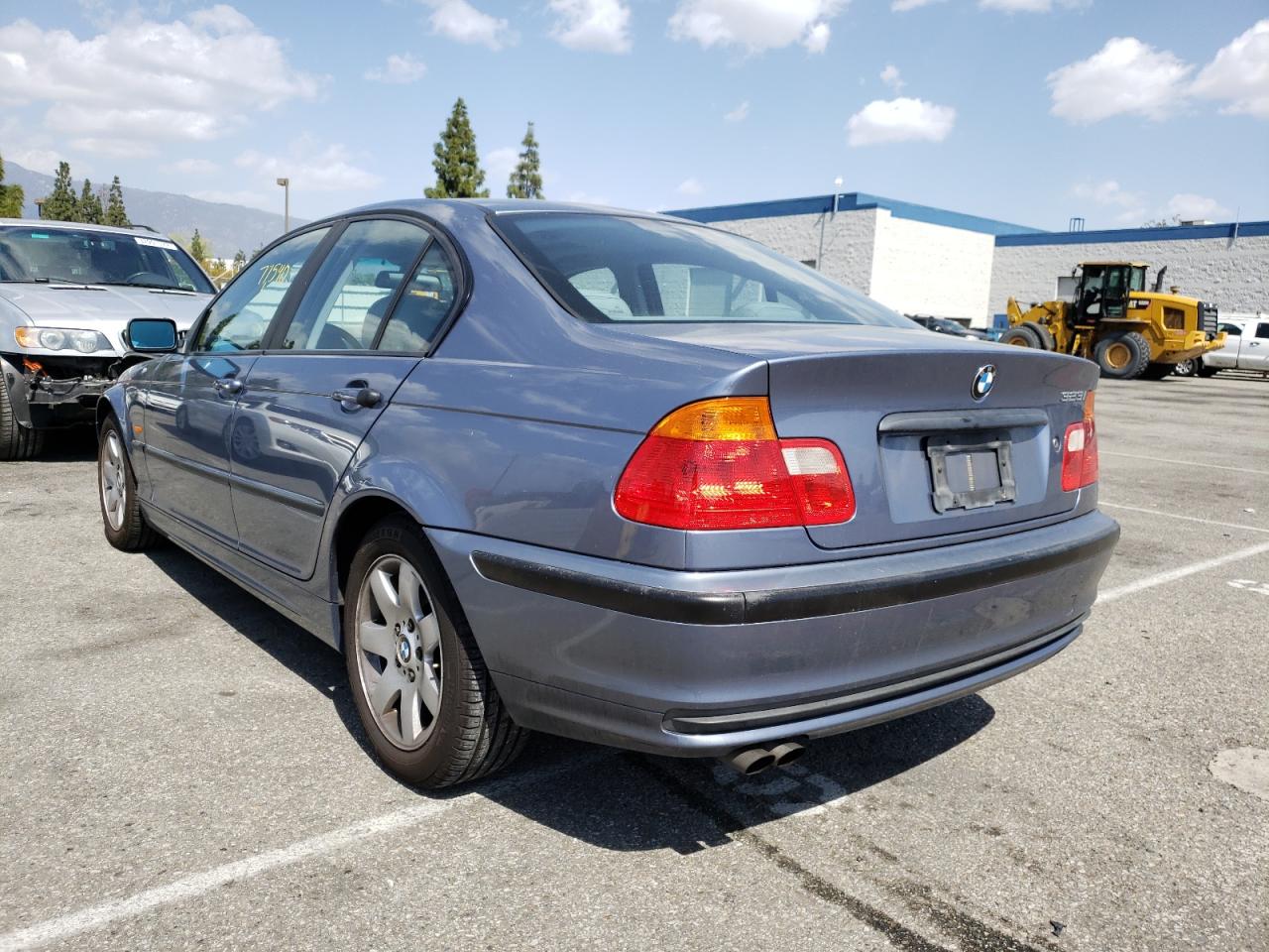 Photo 3 from auction – 2000 BMW 323 I with VIN WBAAM3348YFP83244