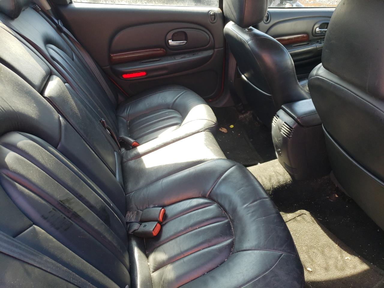 Photo 6 from auction – 2002 CHRYSLER 300M with VIN 2C3HE66G02H294949