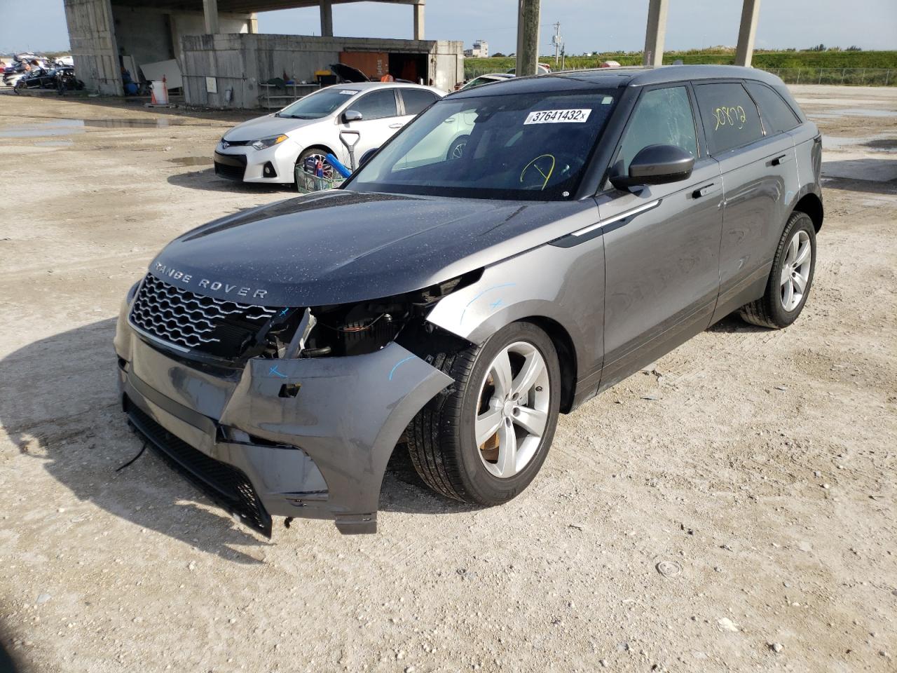 Photo 2 from auction – 2018 LAND ROVER RANGE ROVE with VIN SALYB2RV5JA724648