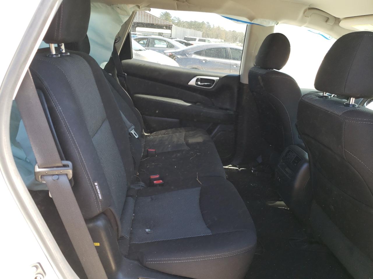 Photo 6 from auction – 2019 NISSAN PATHFINDER with VIN 5N1DR2MN5KC619862
