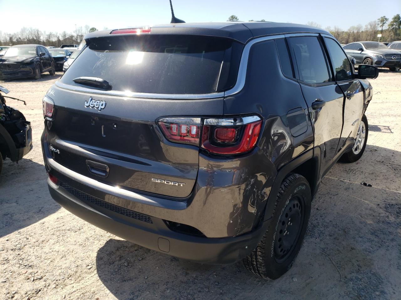 Photo 4 from auction – 2022 JEEP COMPASS SP with VIN 3C4NJDAB8NT113960