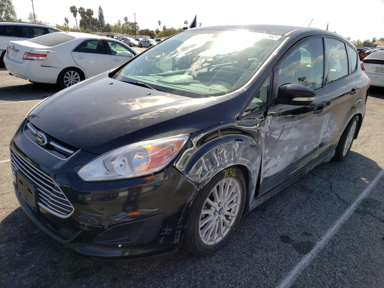 Фото 2 с аукциона – 2016 FORD C-MAX SE с VIN 1FADP5AU6GL101022