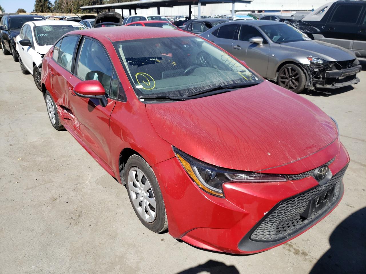 TOYOTA COROLLA LE 2020 with VIN 5YFEPRAE6LP114613 - Photo from auction