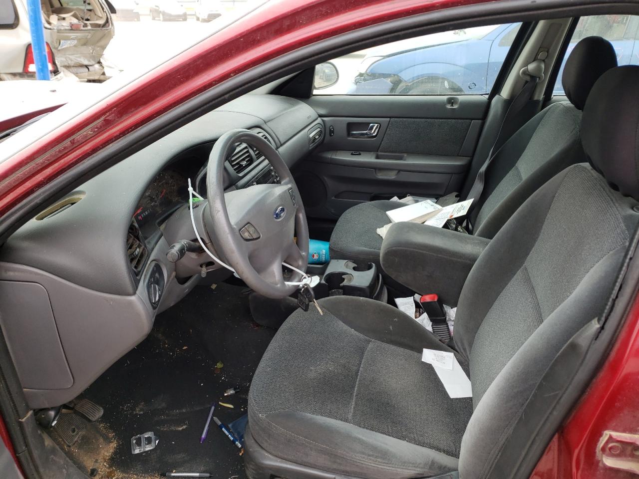 Photo 5 from auction – 2002 FORD TAURUS SE with VIN 1FAFP53U12A119101