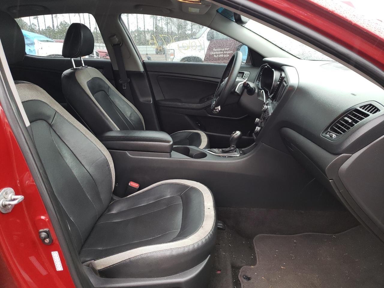 Photo 5 from auction – 2011 KIA OPTIMA SX with VIN KNAGR4A66B5114635