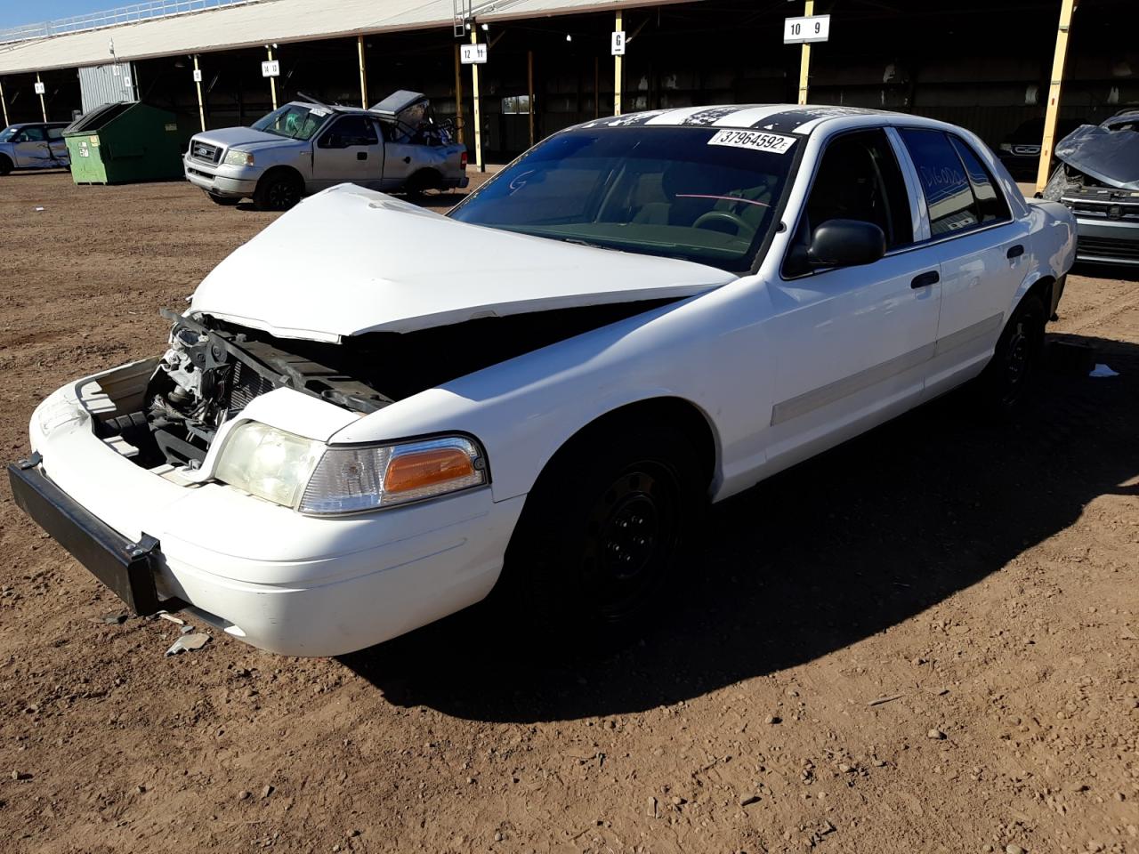 Photo 2 from auction – 2009 FORD CROWN VICT with VIN 2FAHP71V99X135712