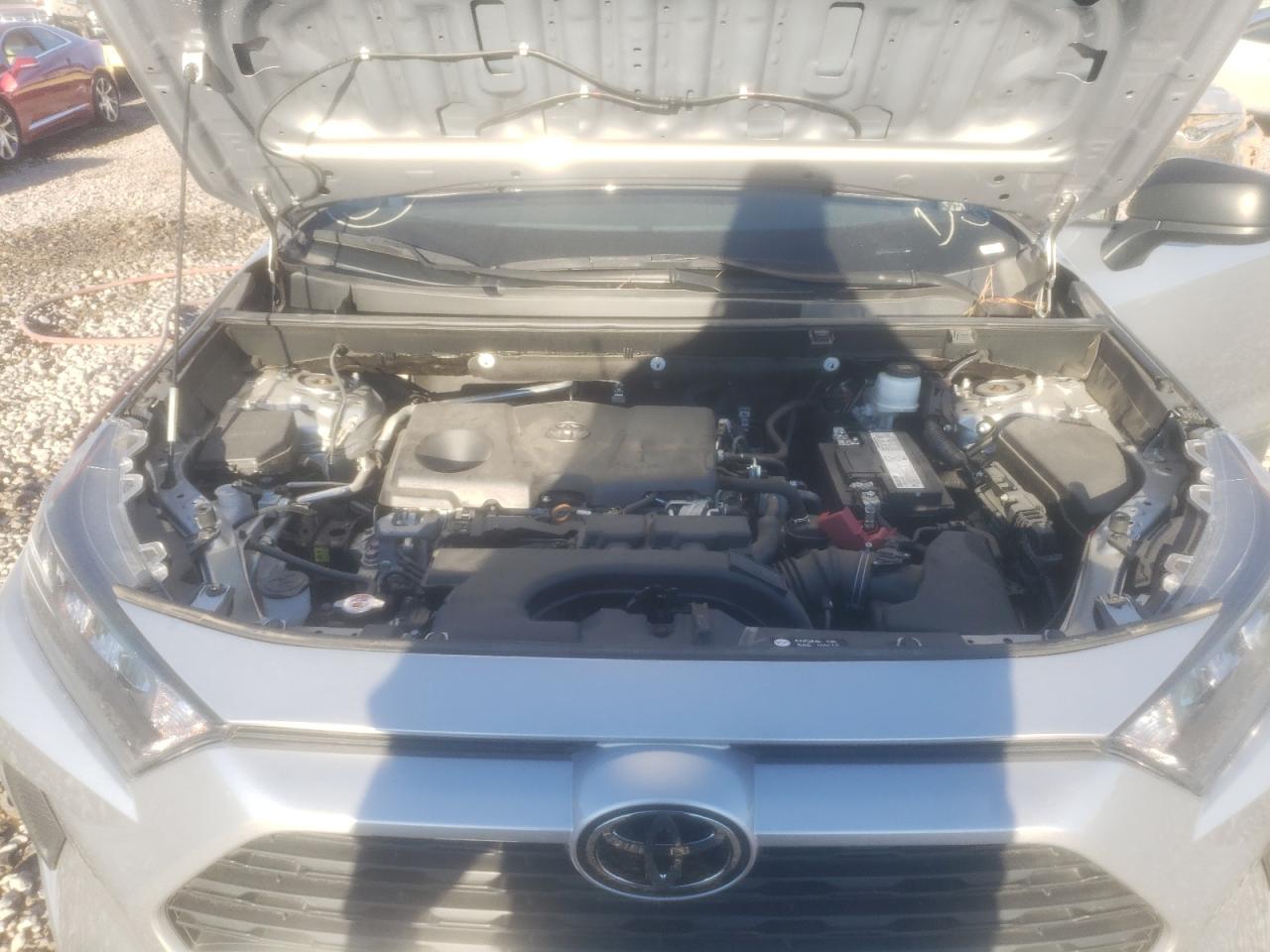 Photo 7 from auction – 2019 TOYOTA RAV4 LE with VIN 2T3H1RFV7KW025581
