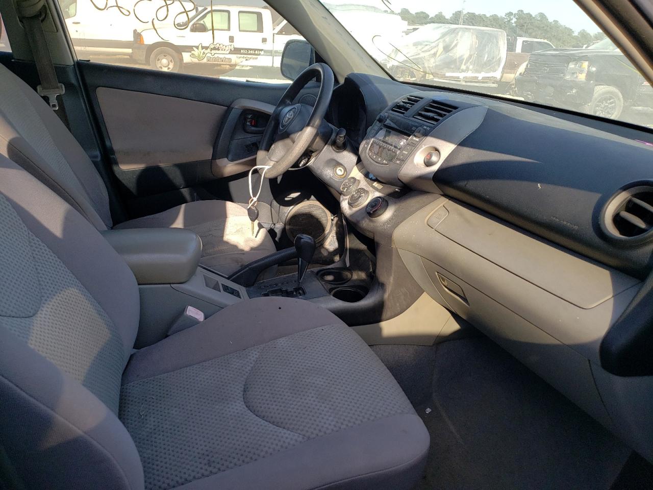 Photo 5 from auction – 2007 TOYOTA RAV4 with VIN JTMZD33V376035000
