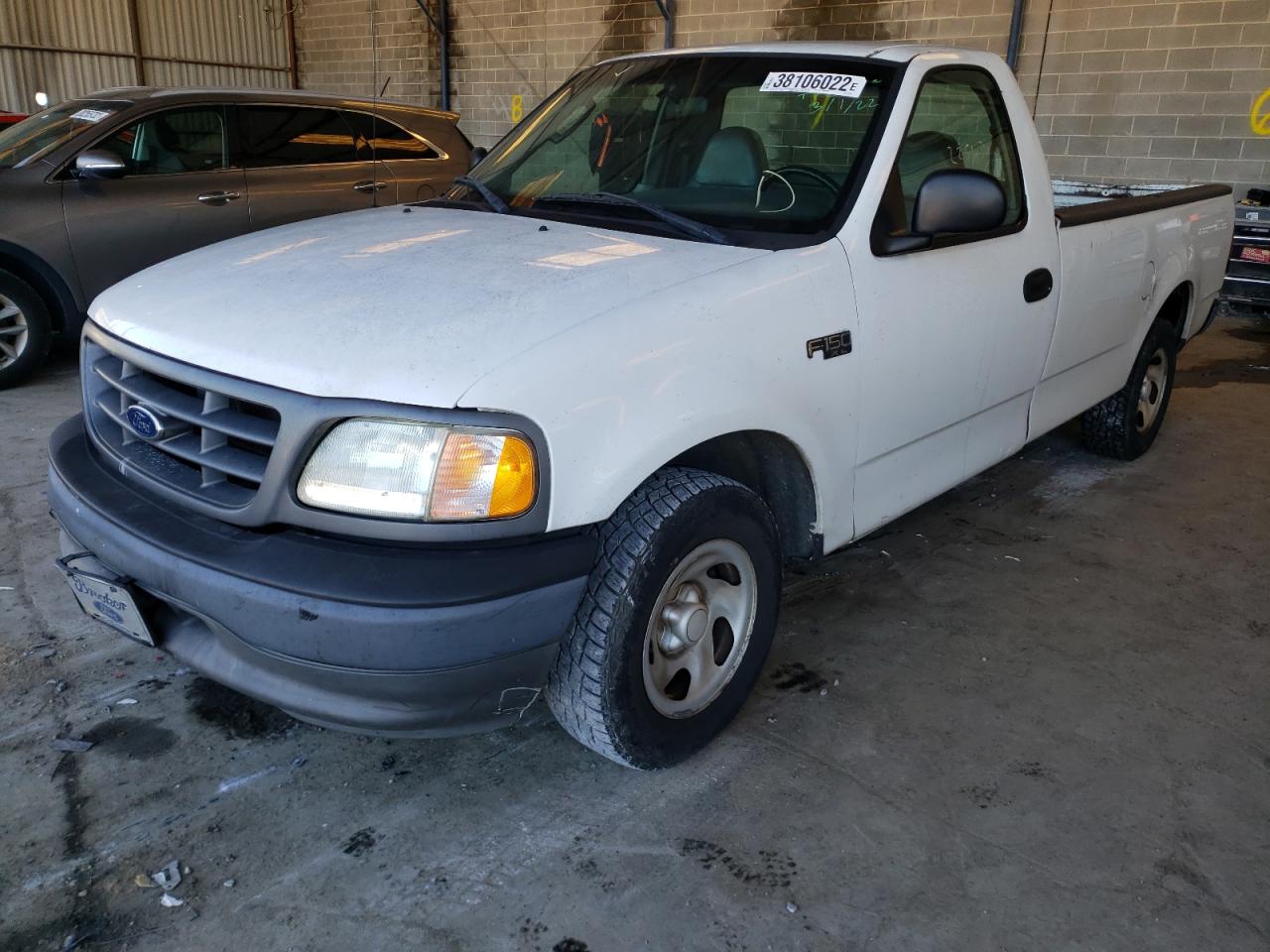 Photo 2 from auction – 2003 FORD F150 with VIN 2FTRF17253CB05343