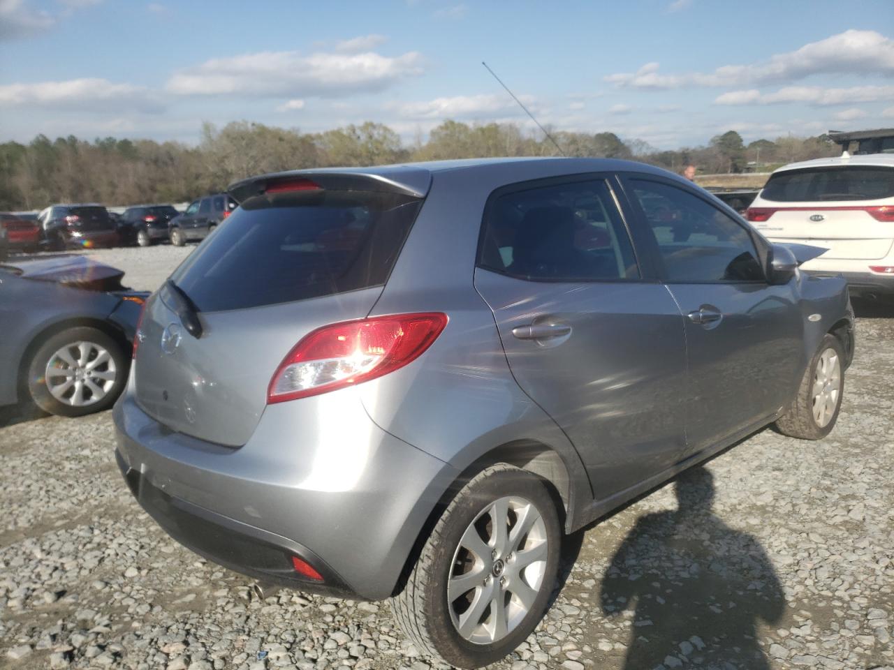 Photo 4 from auction – 2013 MAZDA MAZDA2 with VIN JM1DE1LY3D0161300