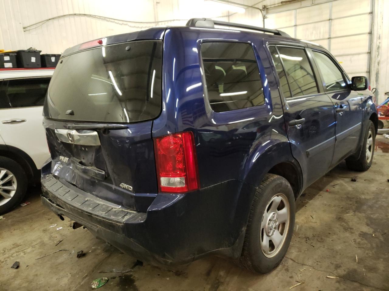 Photo 4 from auction – 2013 HONDA PILOT LX with VIN 5FNYF4H2XDB033593