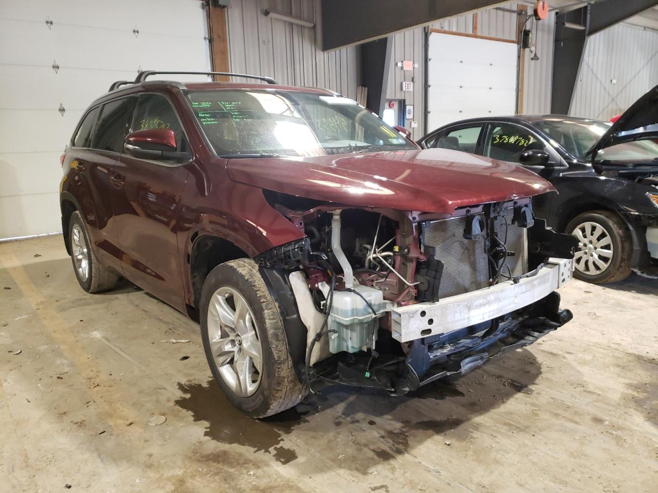 TOYOTA HIGHLANDER 2018 with VIN 5TDDZRFH5JS861553 - Photo from auction