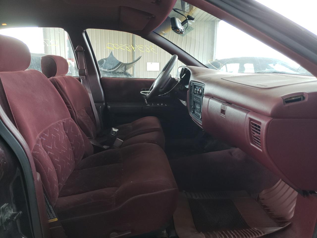Photo 5 from auction – 1996 CHEVROLET CAPRICE CL with VIN 1G1BL52W6TR184934