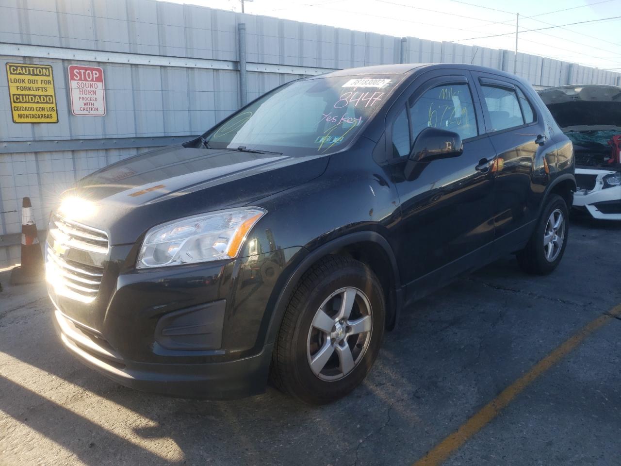 Photo 2 from auction – 2016 CHEVROLET TRAX LS with VIN KL7CJNSBXGB570122