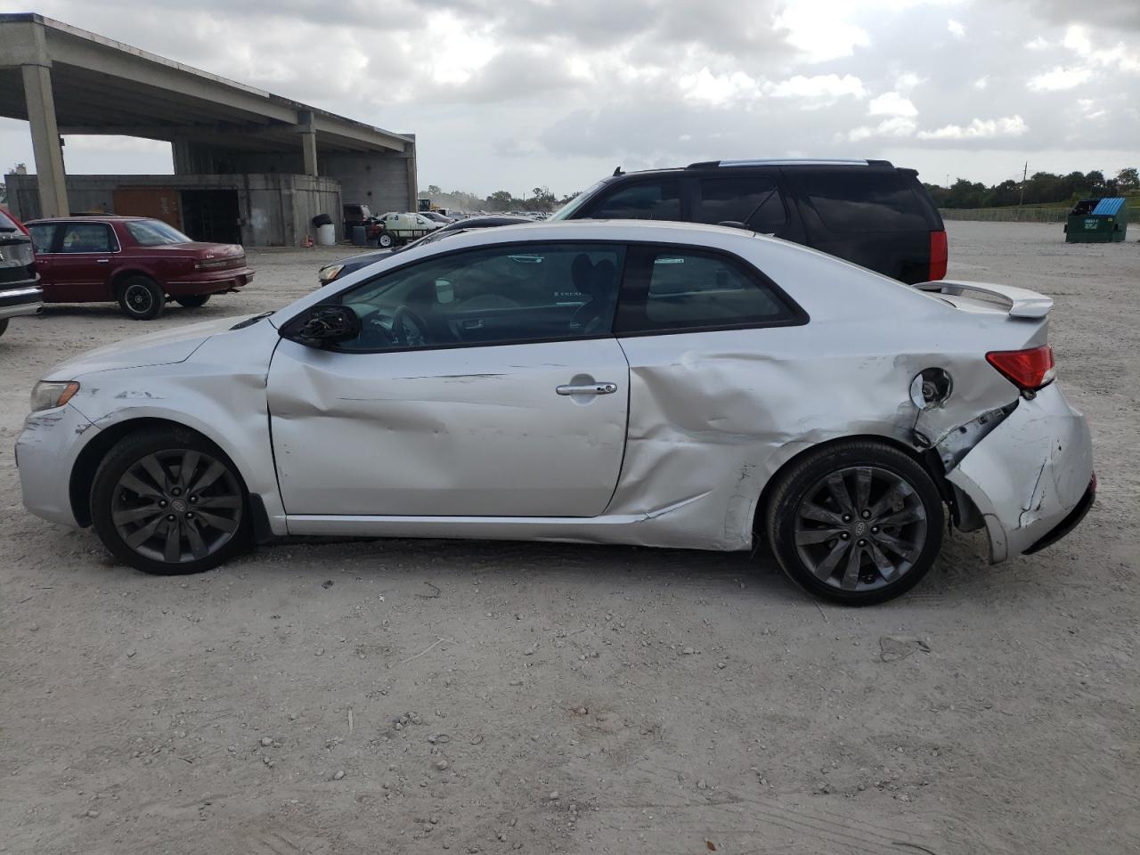 Photo 9 from auction – 2012 KIA FORTE SX with VIN KNAFW6A39C5577439