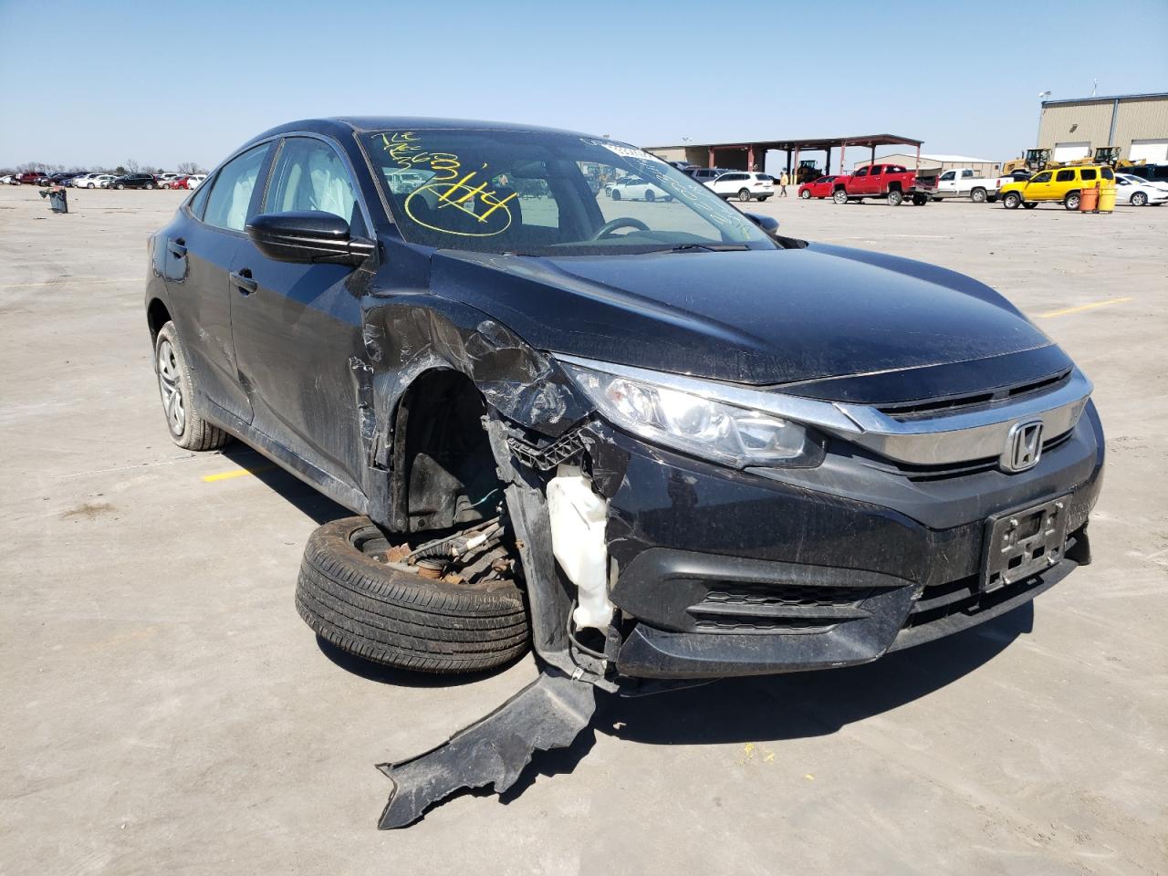 Photo 1 from auction – 2018 HONDA CIVIC LX with VIN 19XFC2F53JE034250