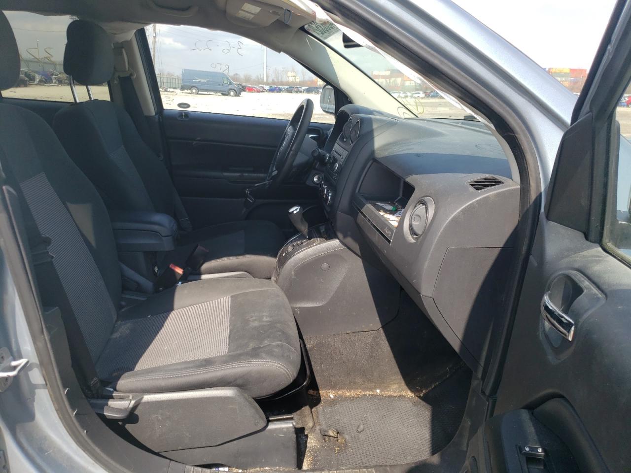 Photo 5 from auction – 2013 JEEP COMPASS LA with VIN 1C4NJDEB9DD101511