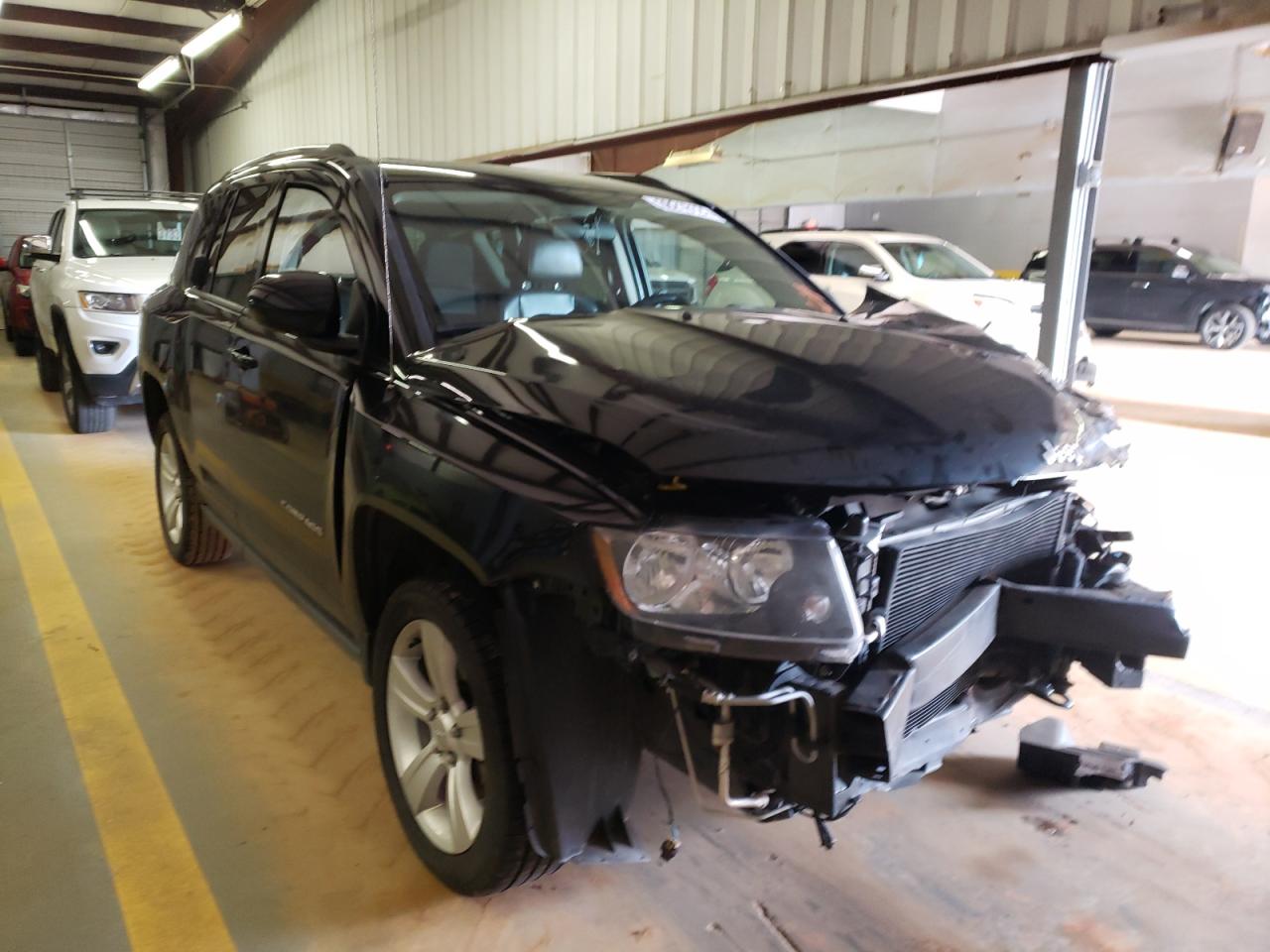 JEEP COMPASS LA 2014 with VIN 1C4NJDEB3ED731168 - Photo from auction