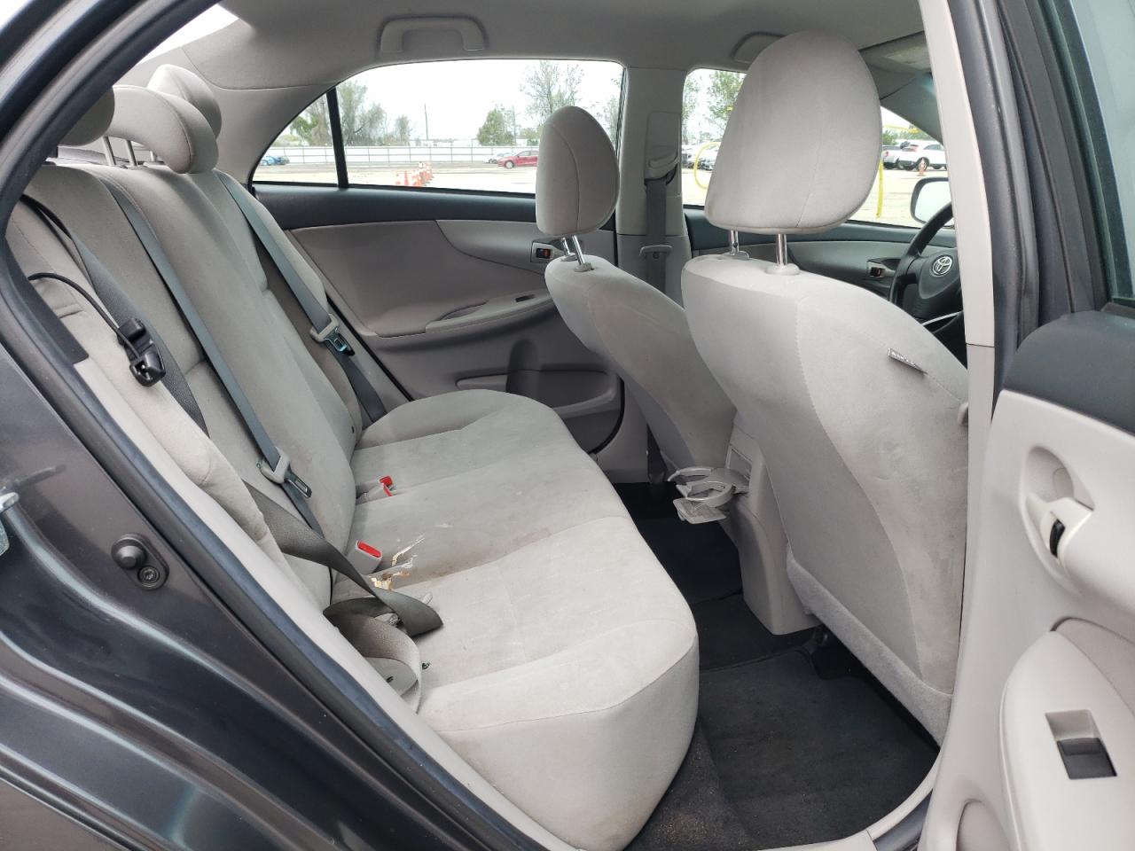 Photo 6 from auction – 2013 TOYOTA COROLLA with VIN 2T1BU4EE0DC942196
