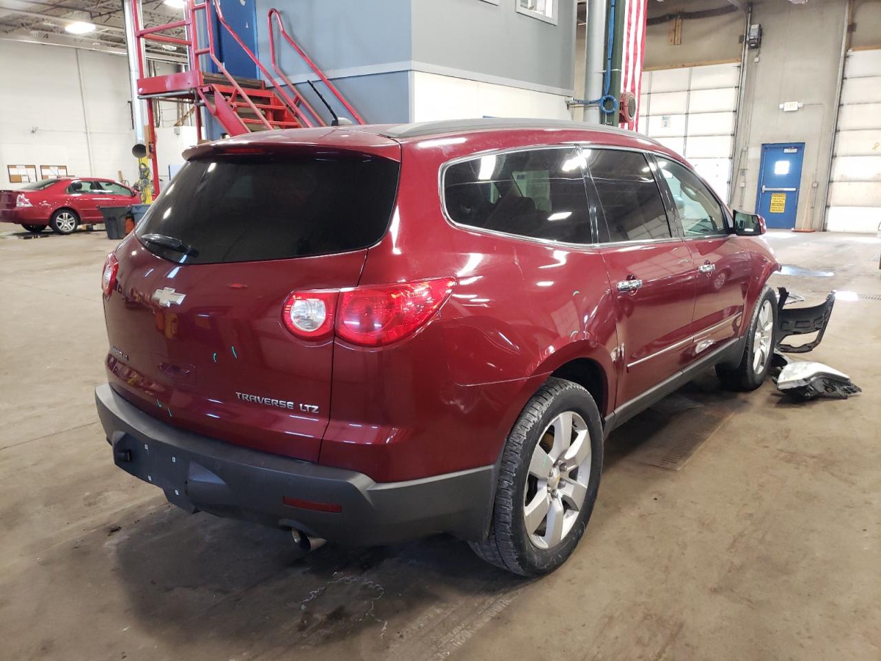 Photo 4 from auction – 2009 CHEVROLET TRAVERSE L with VIN 1GNEV33D89S157484