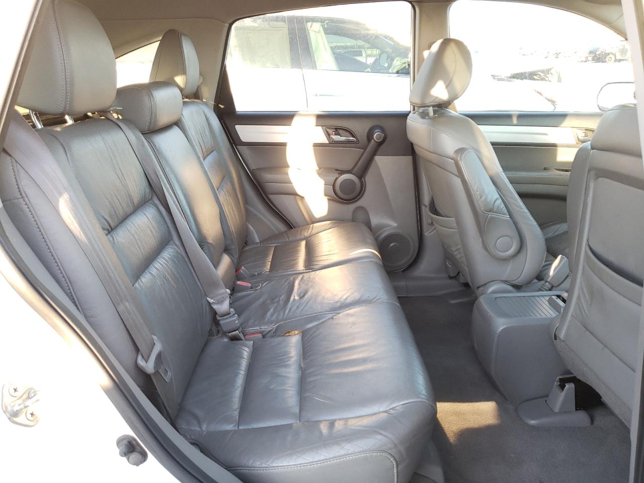 Photo 6 from auction – 2011 HONDA CR-V EXL with VIN 5J6RE3H76BL045709