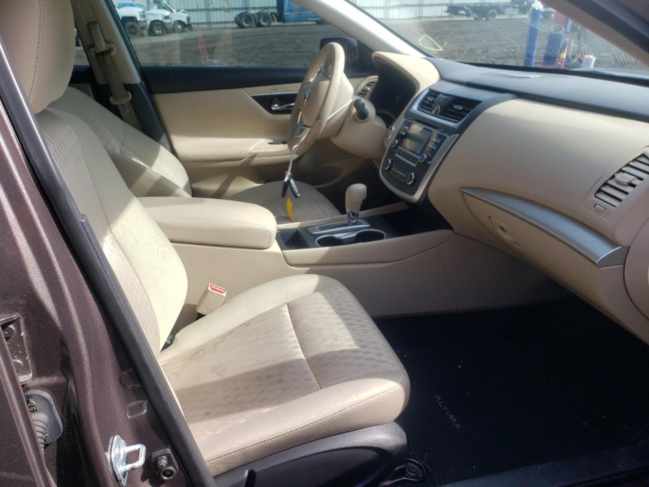 Photo 5 from auction – 2017 NISSAN ALTIMA 2.5 with VIN 1N4AL3AP8HC196102