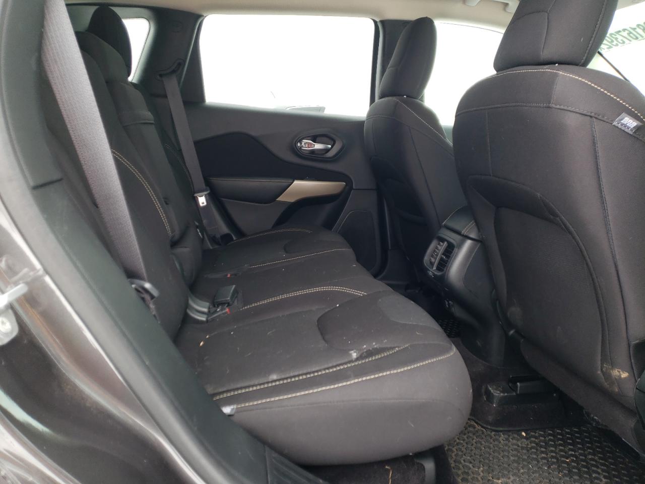 Photo 6 from auction – 2017 JEEP CHEROKEE L with VIN 1C4PJMCS5HW602322