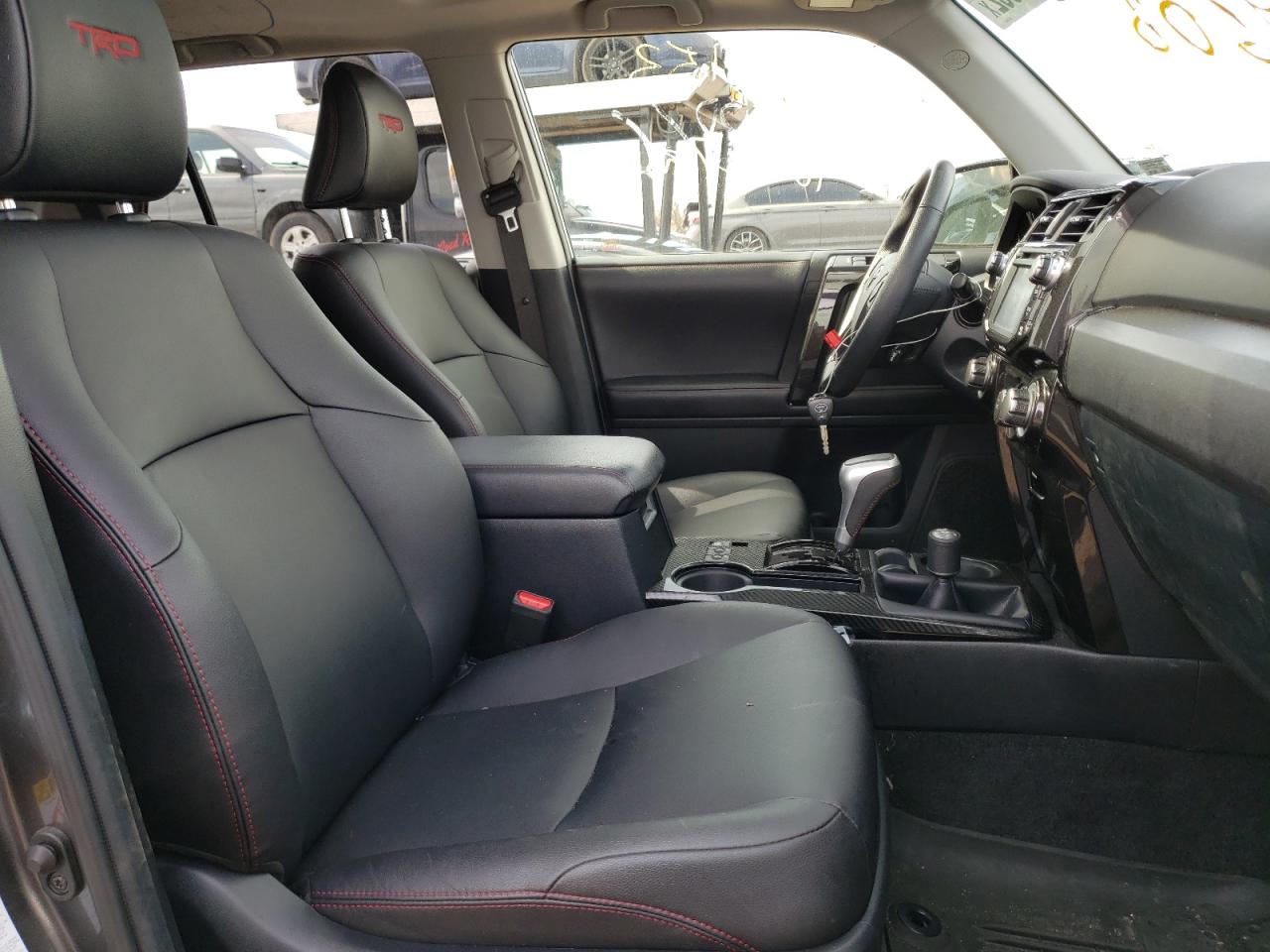 Photo 5 from auction – 2018 TOYOTA 4RUNNER SR with VIN JTEBU5JR2J5604608