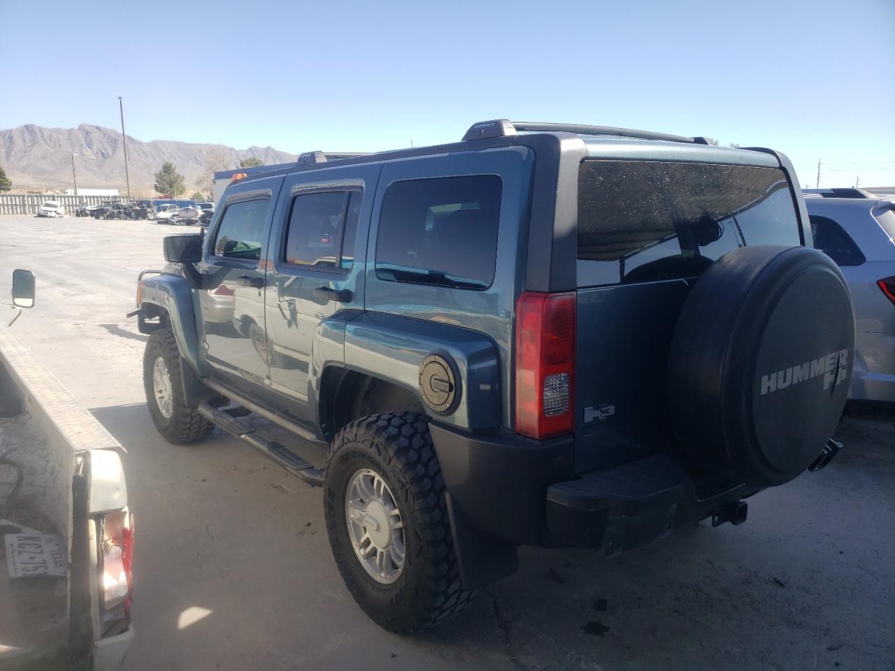 Photo 3 from auction – 2007 HUMMER H3 with VIN 5GTDN13E778189900