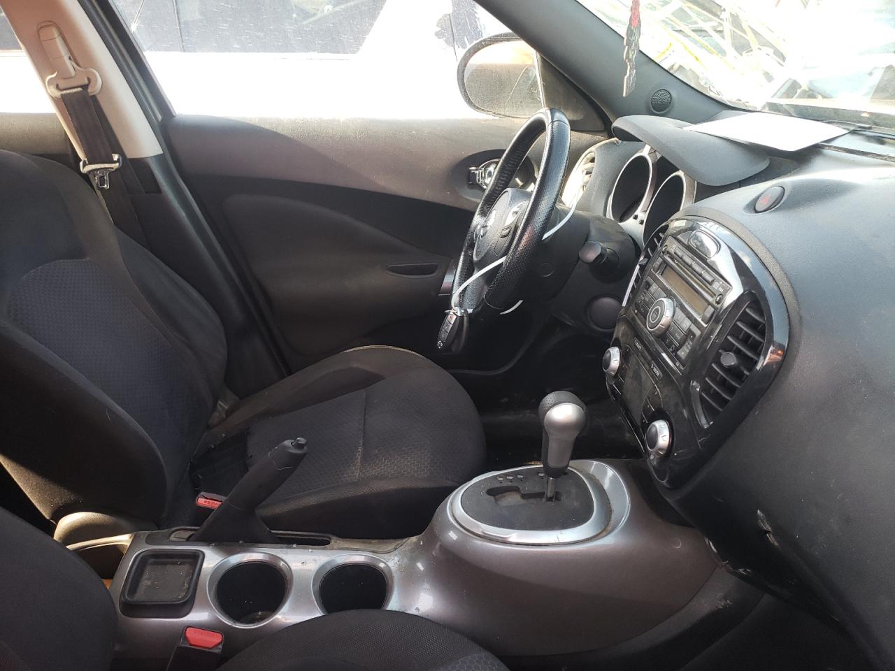 Photo 5 from auction – 2011 NISSAN JUKE S with VIN JN8AF5MV2BT007530