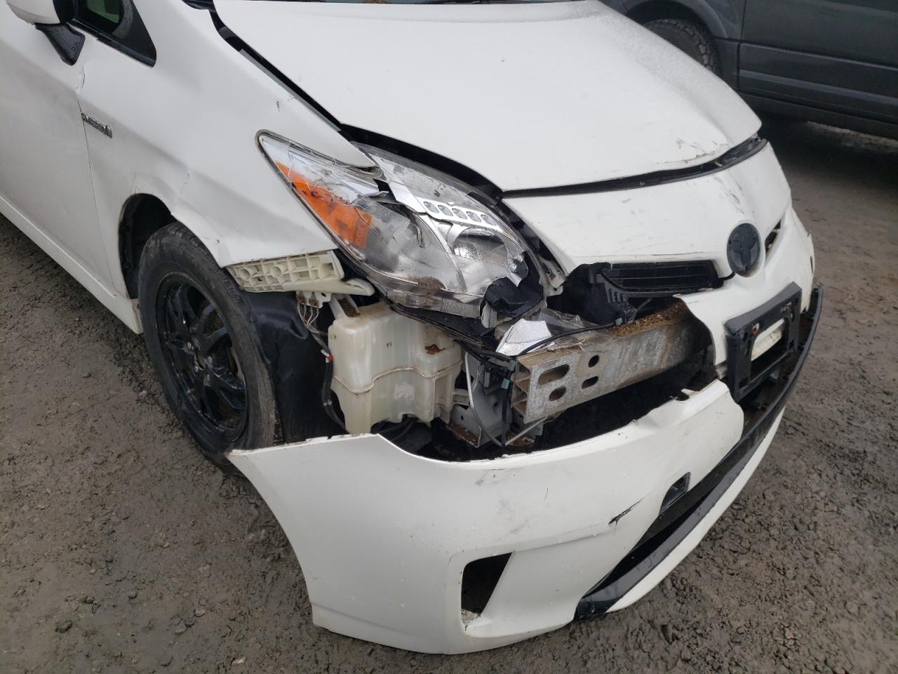 Photo 9 from auction – 2015 TOYOTA PRIUS with VIN JTDKN3DU8F1945175