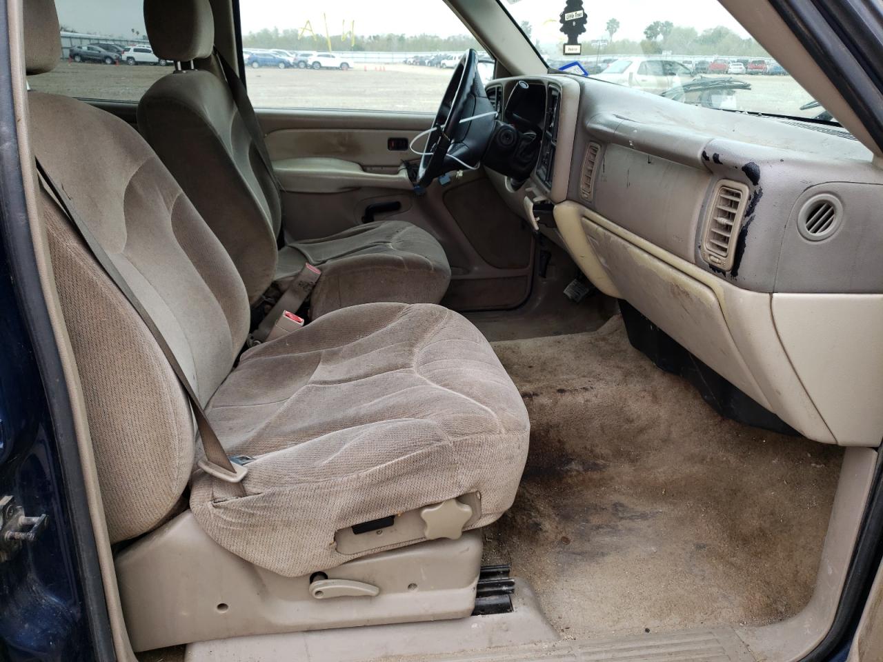 Photo 5 from auction – 2002 GMC YUKON with VIN 1GKEC13V42R185800
