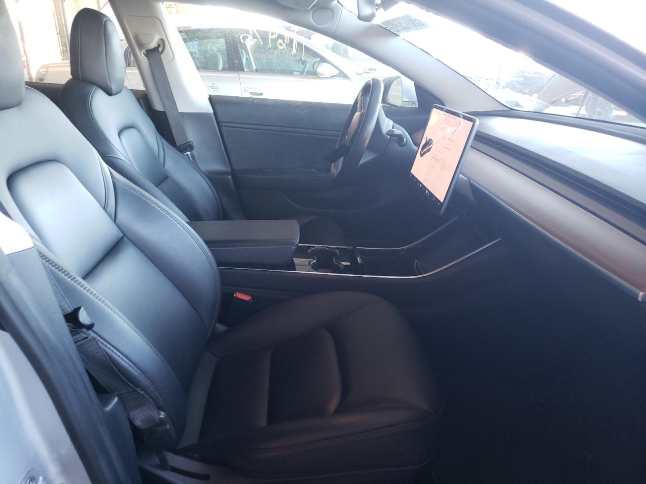 Photo 5 from auction – 2018 TESLA MODEL 3 with VIN 5YJ3E1EA1JF039592