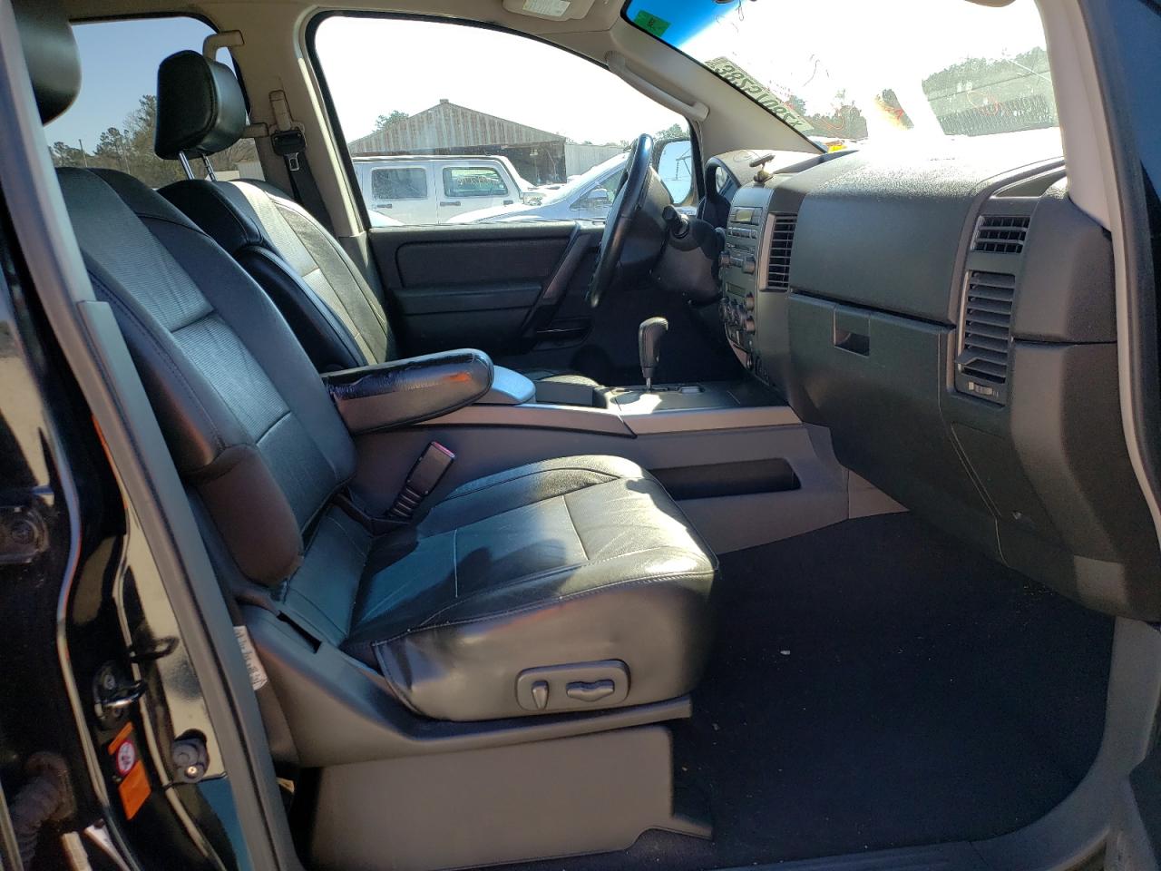 Photo 5 from auction – 2007 NISSAN ARMADA SE with VIN 5N1BA08A27N710593