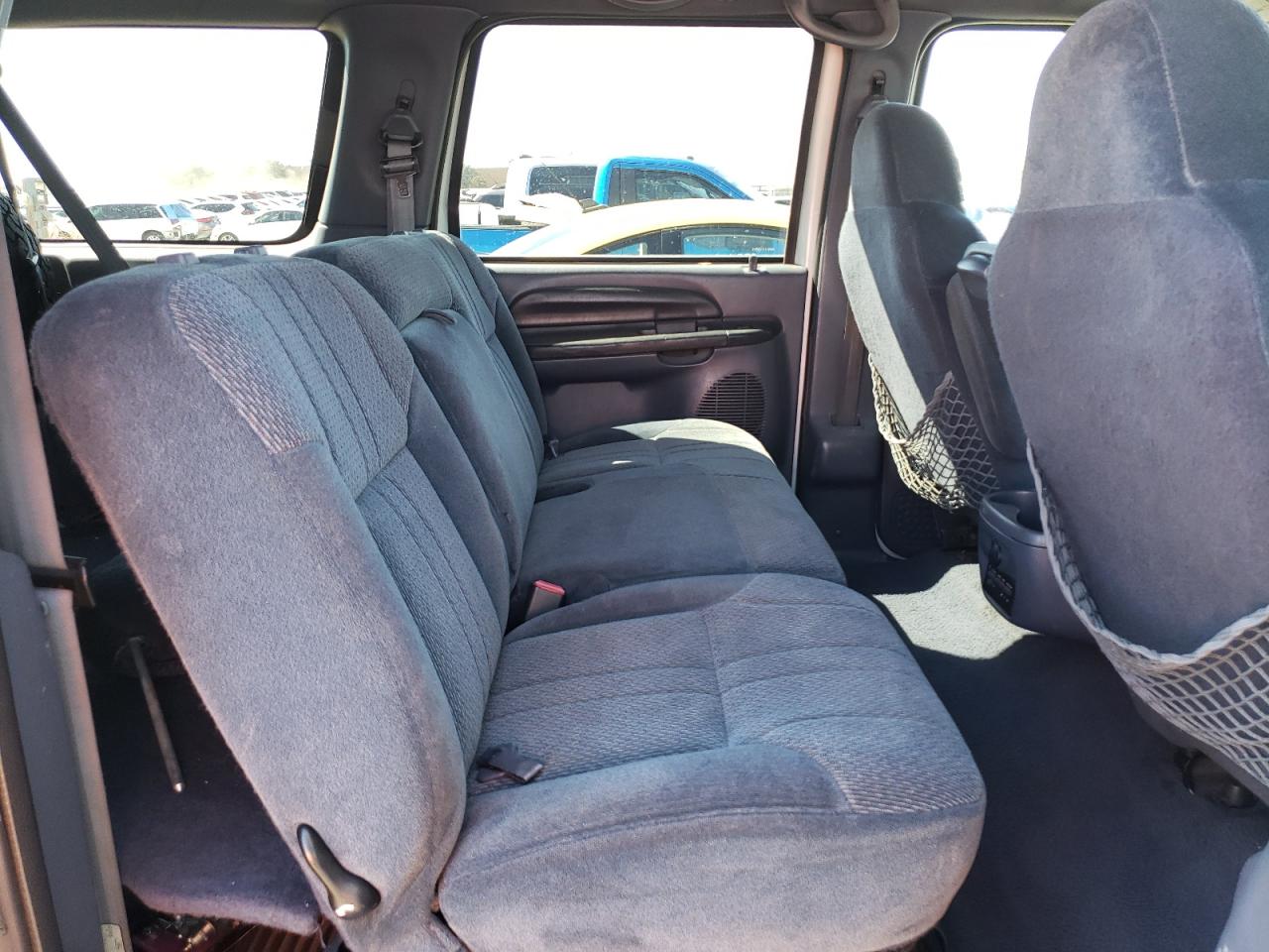 Photo 6 from auction – 2000 FORD EXCURSION with VIN 1FMNU41S7YEB39764