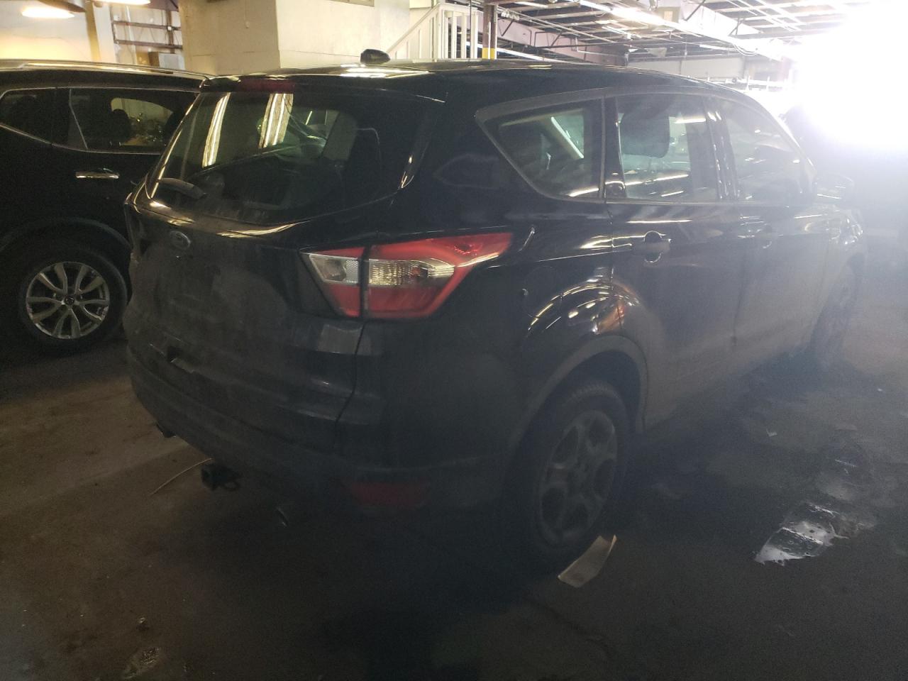 Photo 4 from auction – 2017 FORD ESCAPE S with VIN 1FMCU0F73HUB96747