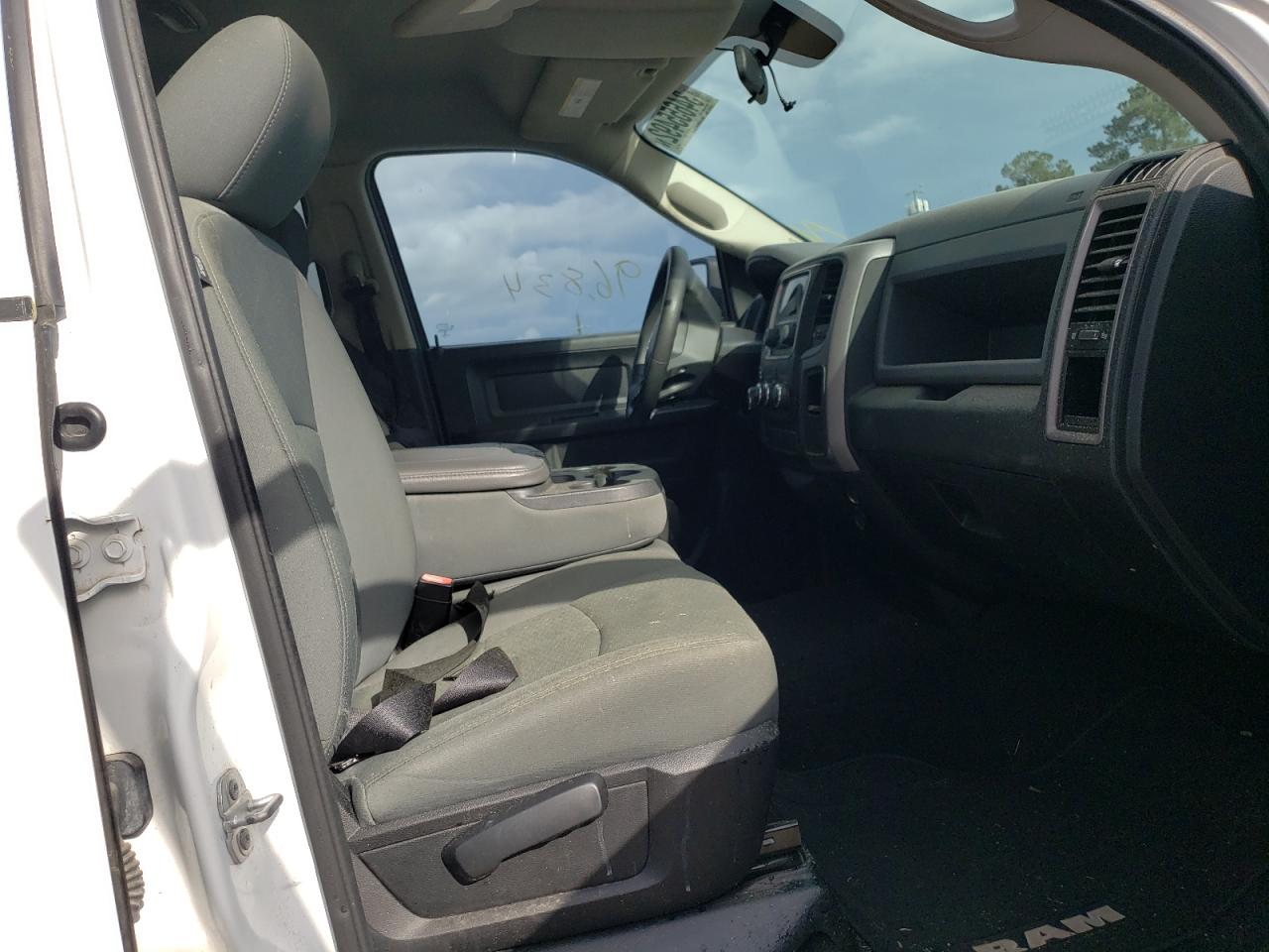 Photo 5 from auction – 2015 RAM 1500 ST with VIN 1C6RR7FT5FS574587