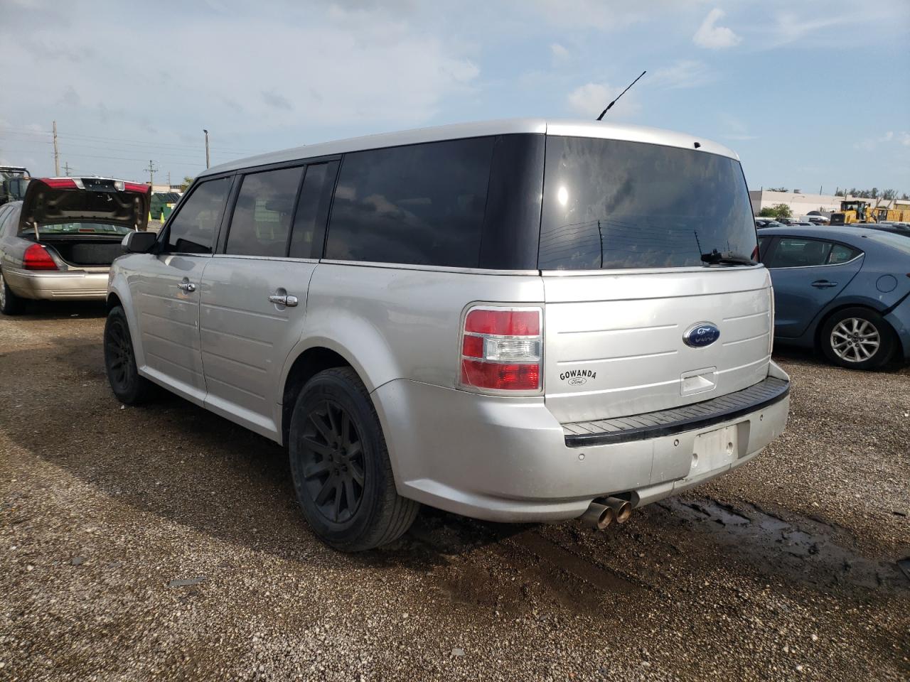 Photo 3 from auction – 2011 FORD FLEX SEL with VIN 2FMGK5CC5BBD02957