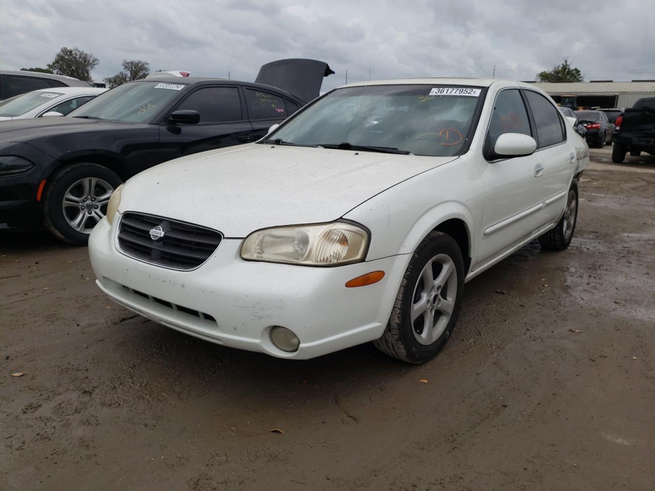 Photo 2 from auction – 2000 NISSAN MAXIMA GLE with VIN JN1CA31D0YT747155