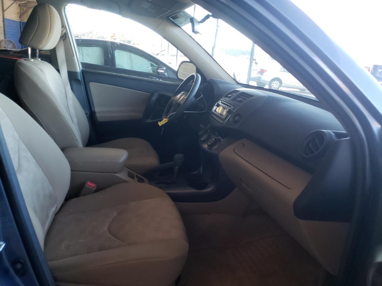 Photo 5 from auction – 2012 TOYOTA RAV4 with VIN 2T3ZF4DV3CW150168
