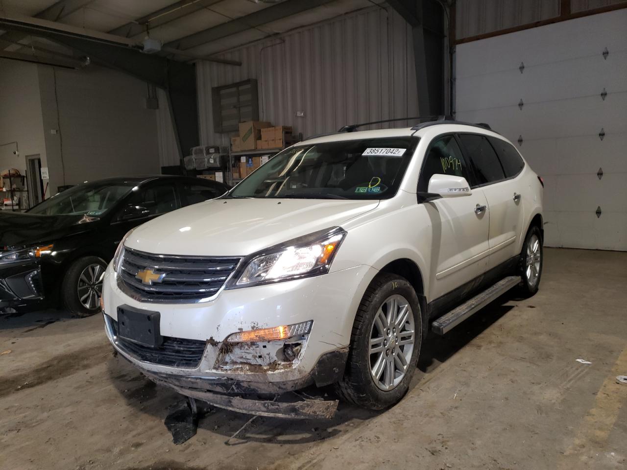 Photo 2 from auction – 2013 CHEVROLET TRAVERSE L with VIN 1GNKRGKD7DJ144059