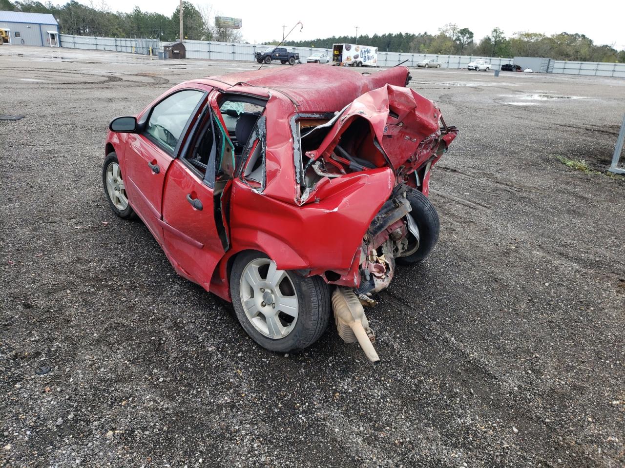 Photo 3 from auction – 2005 FORD FOCUS ZX4 with VIN 1FAFP34N45W196936