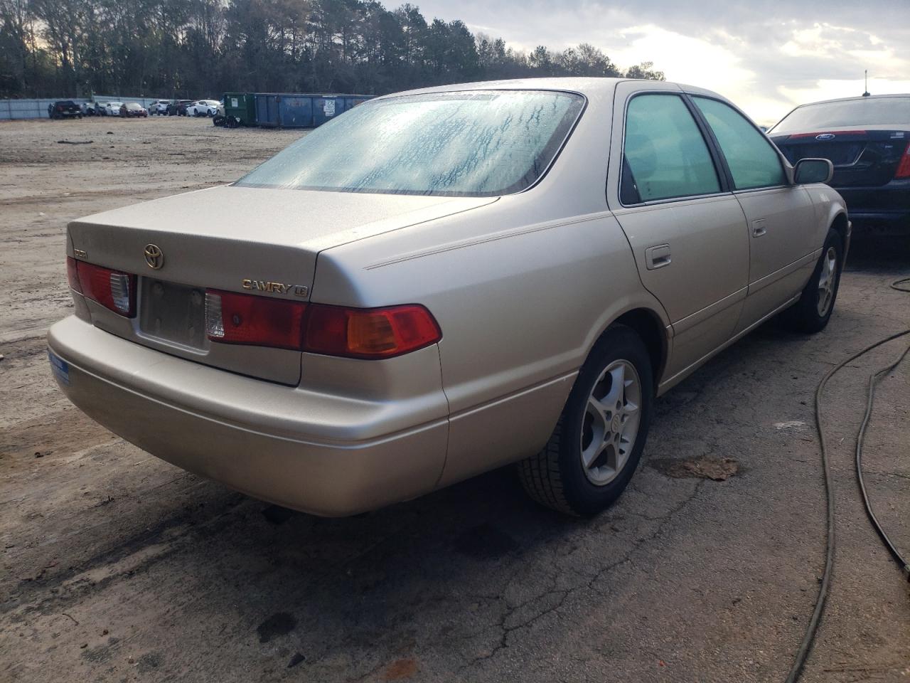 Photo 4 from auction – 2000 TOYOTA CAMRY CE with VIN 4T1BG22K8YU748185