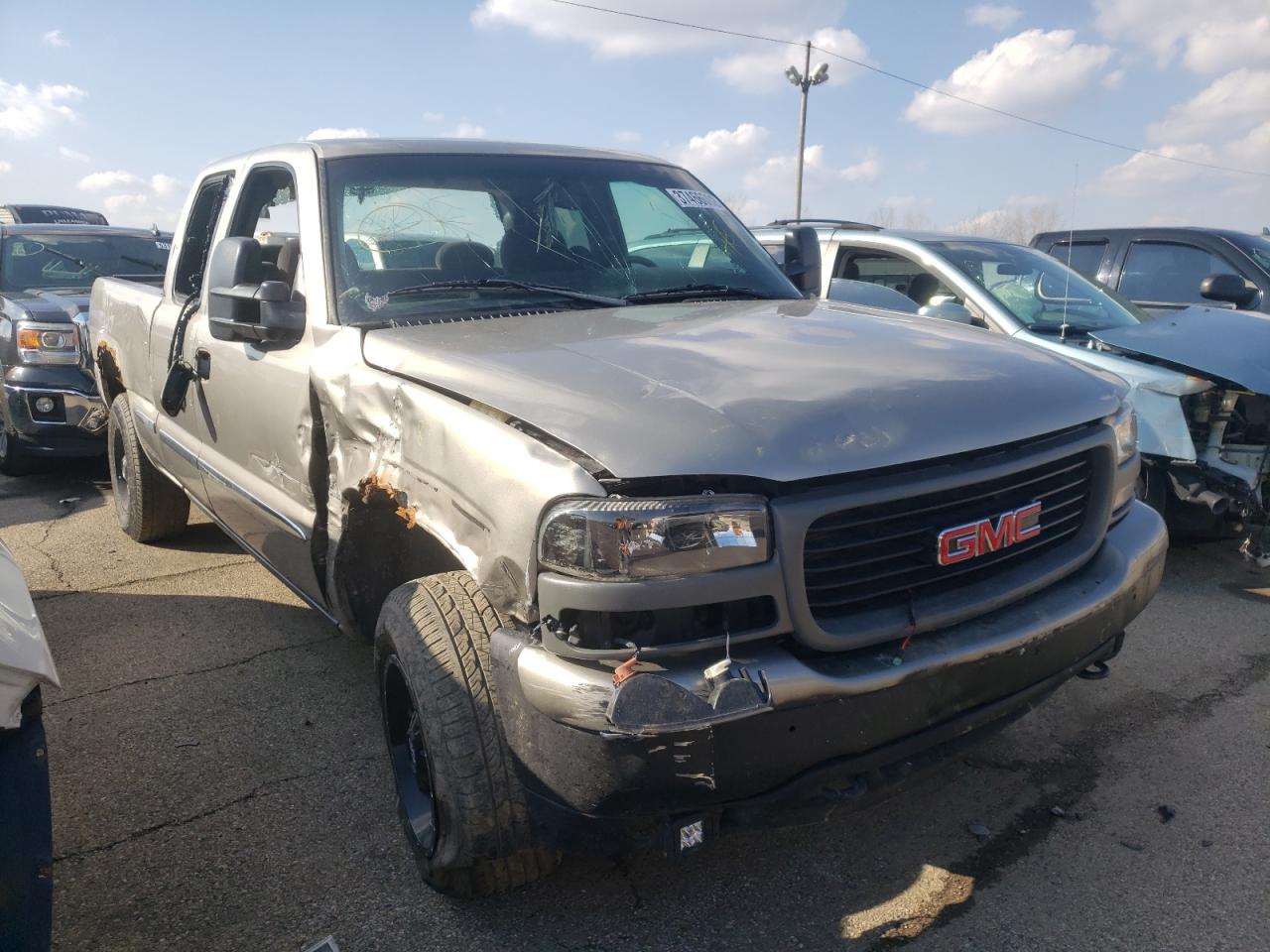 GMC NEW SIERRA 2000 with VIN 1GTEK19T3YE289845 - Photo from auction