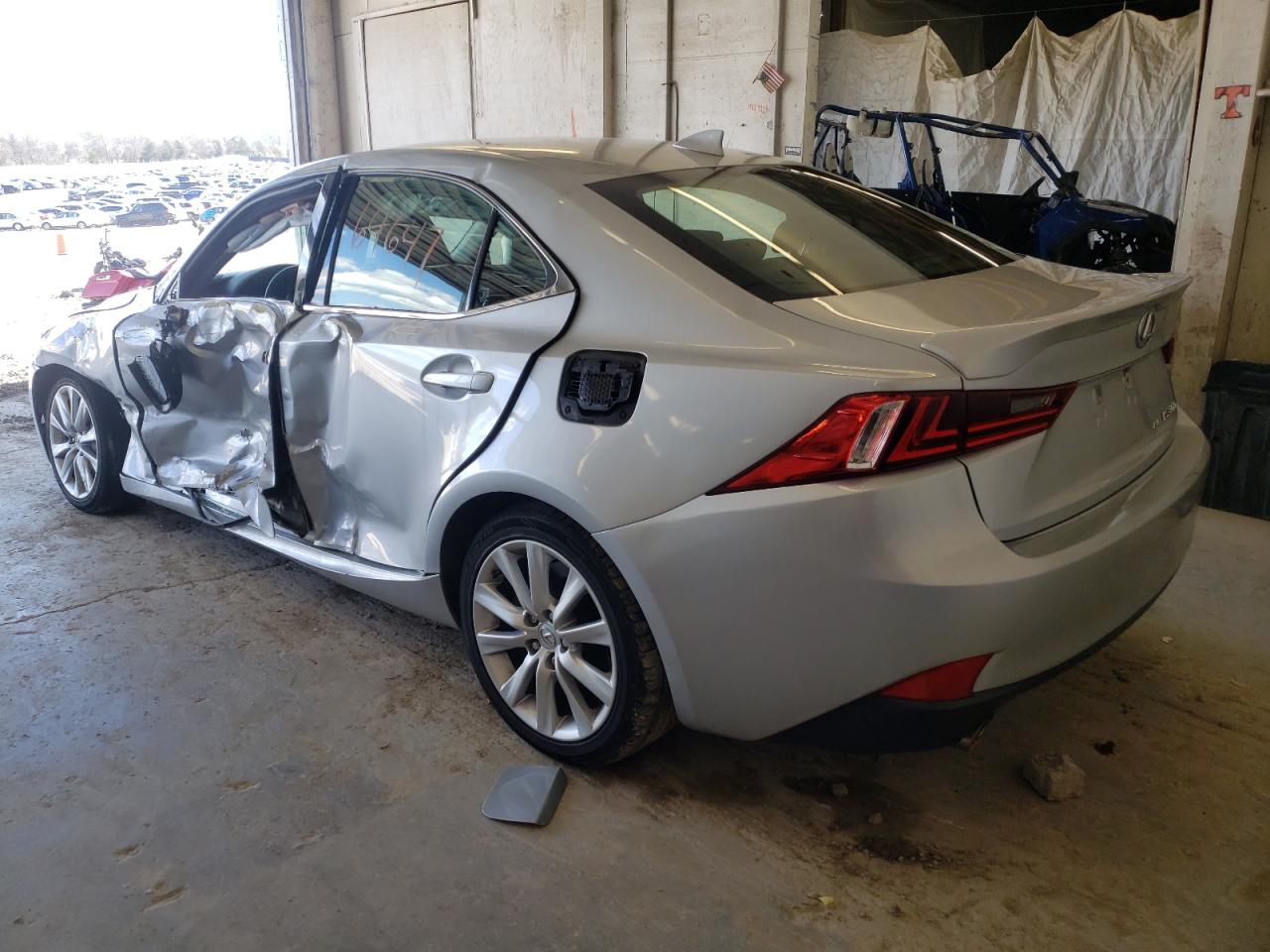 Photo 10 from auction – 2016 LEXUS IS 300 with VIN JTHCM1D26G5003886